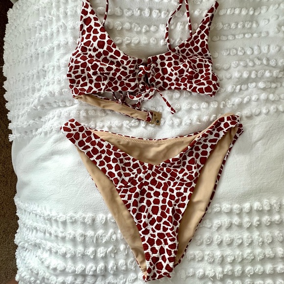 Lulu’s Bikini - Picture 3 of 4